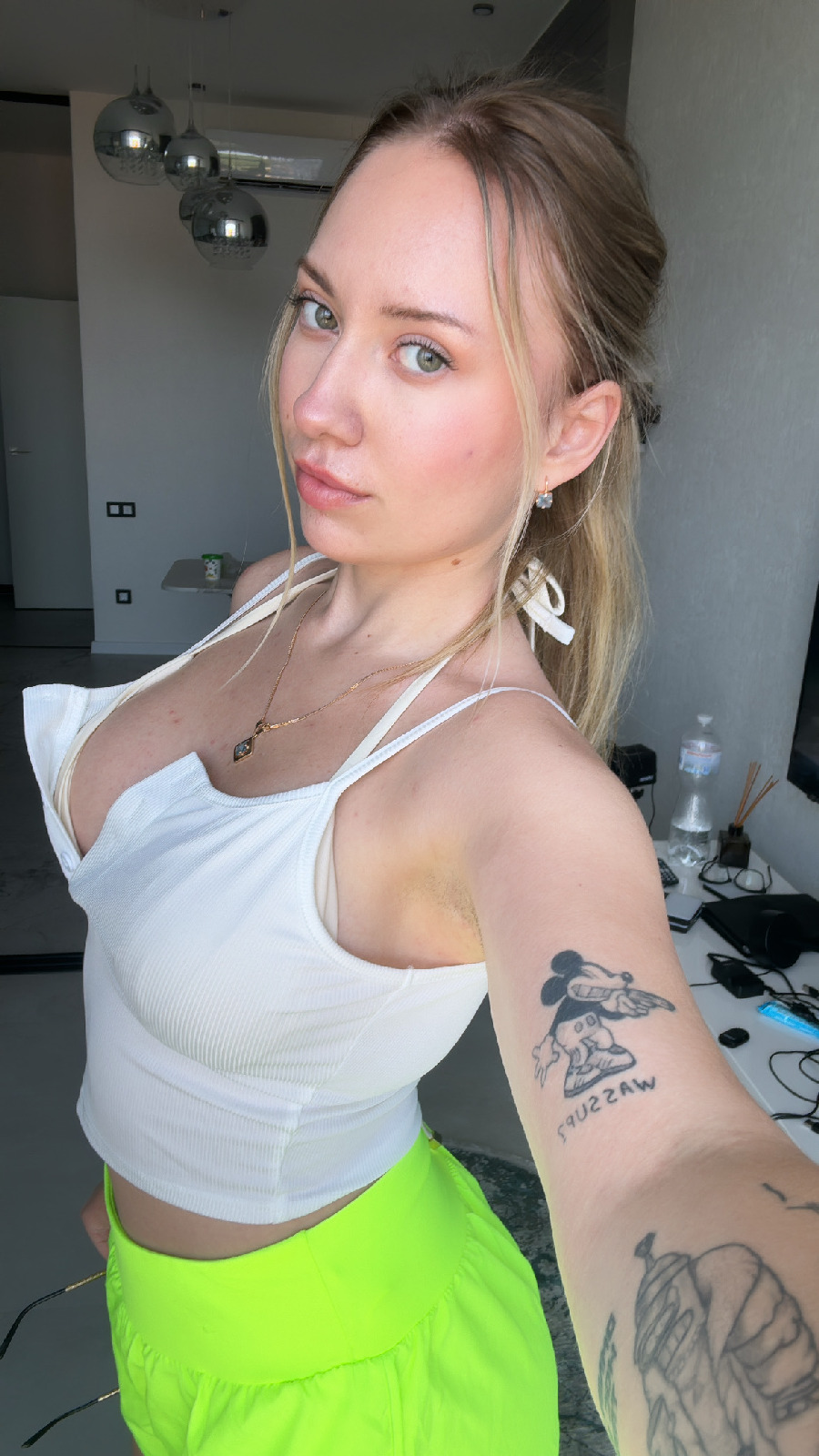 KateV in her underwear in Anandeua