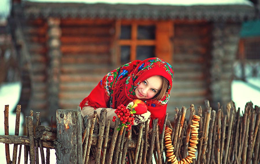 Sexy girl Women in Slavic costumes in Anandeua